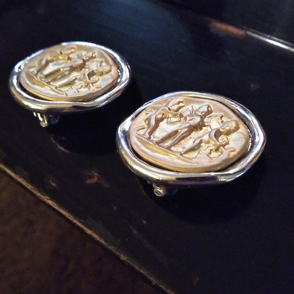 Cherub Earrings - Picture 3 of 4